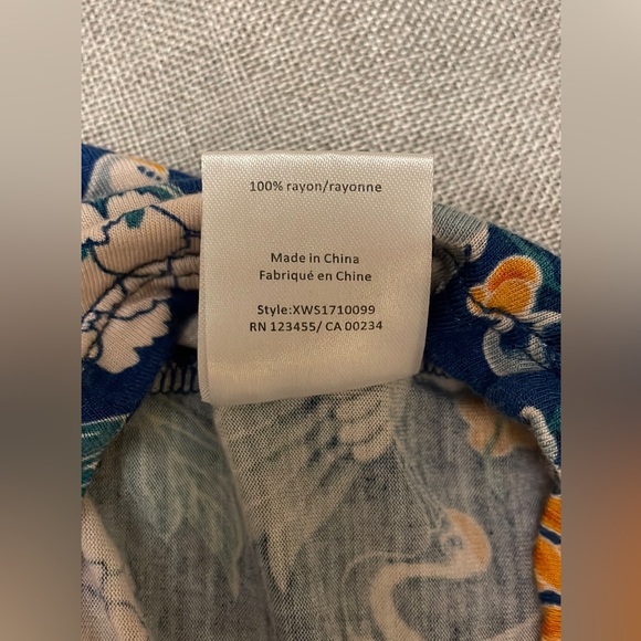 Highline Collective t-shirt, size S. - Picture 5 of 6